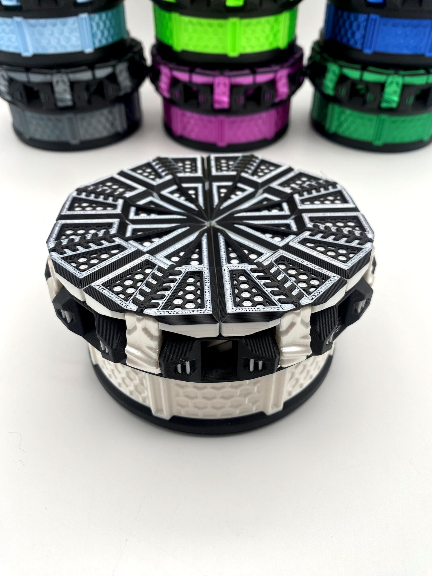 Tilting Doors Dice Set Box: 3D Printed 7-Dice Holder