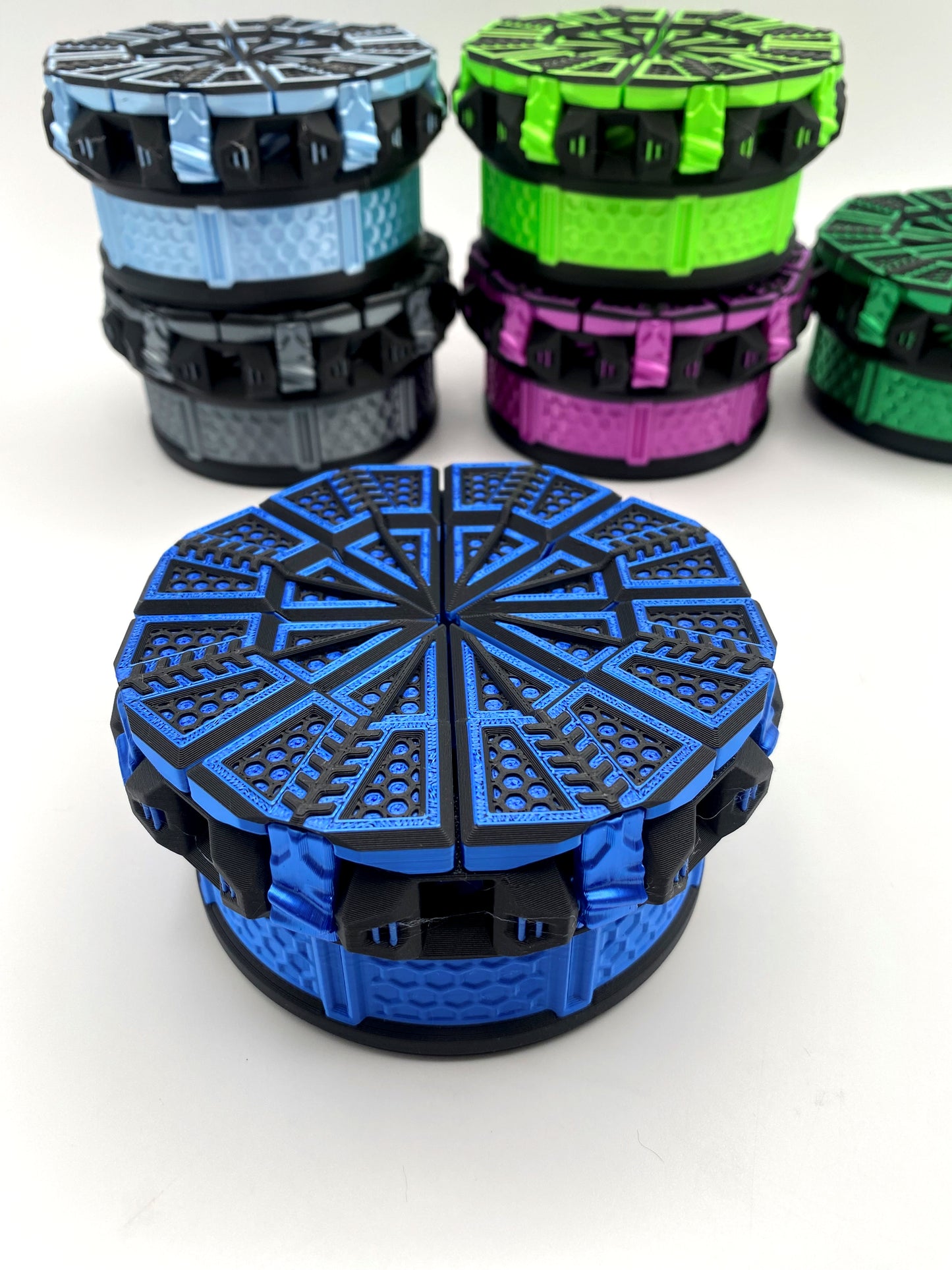 Tilting Doors Dice Set Box: 3D Printed 7-Dice Holder