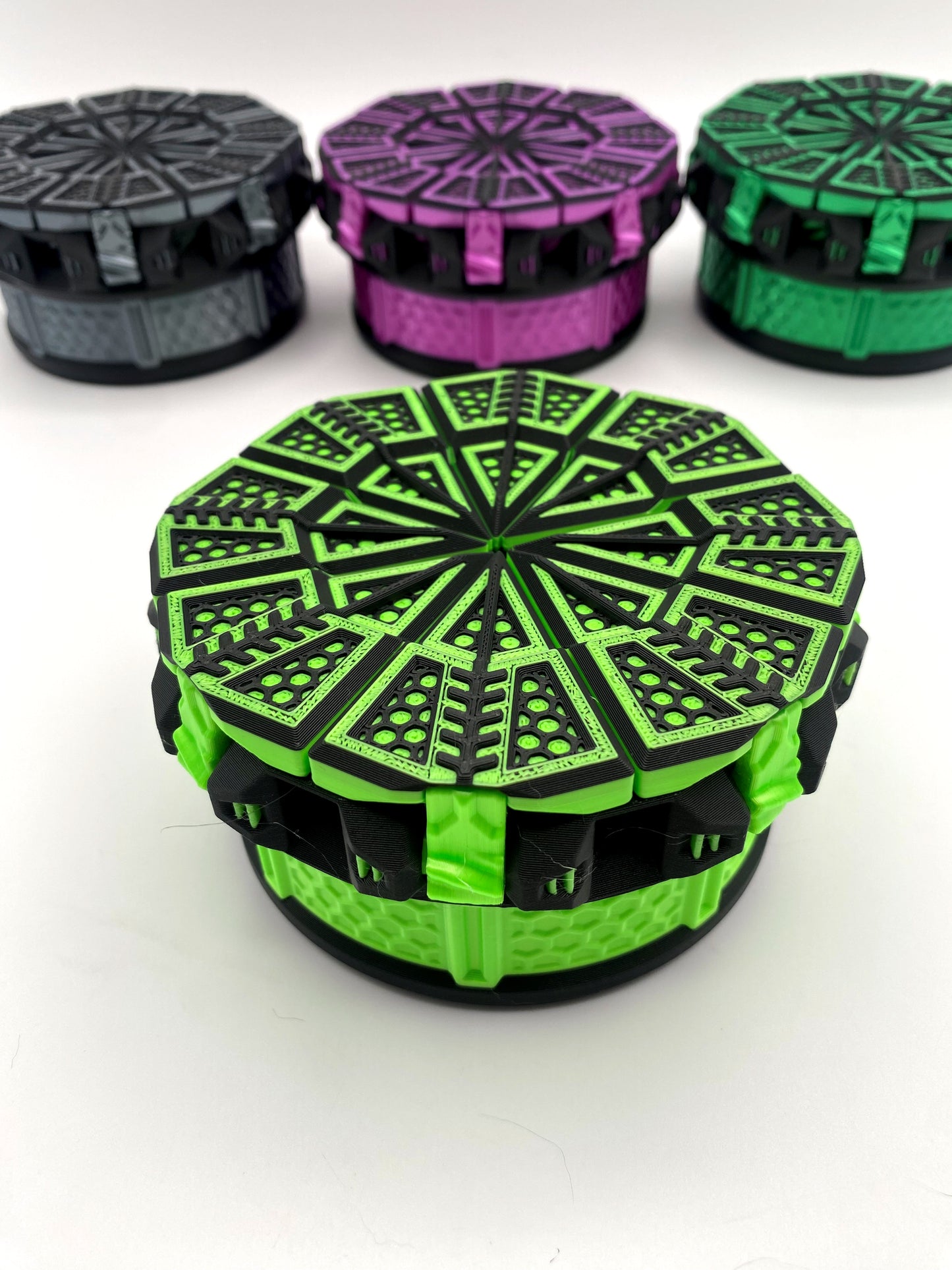 Tilting Doors Dice Set Box: 3D Printed 7-Dice Holder