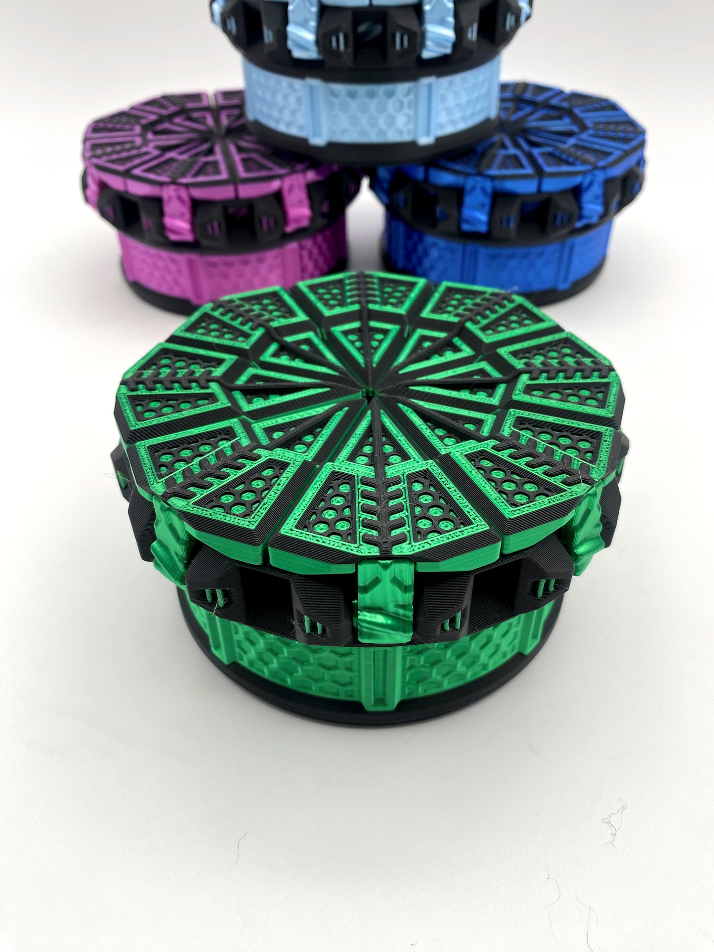Tilting Doors Dice Set Box: 3D Printed 7-Dice Holder