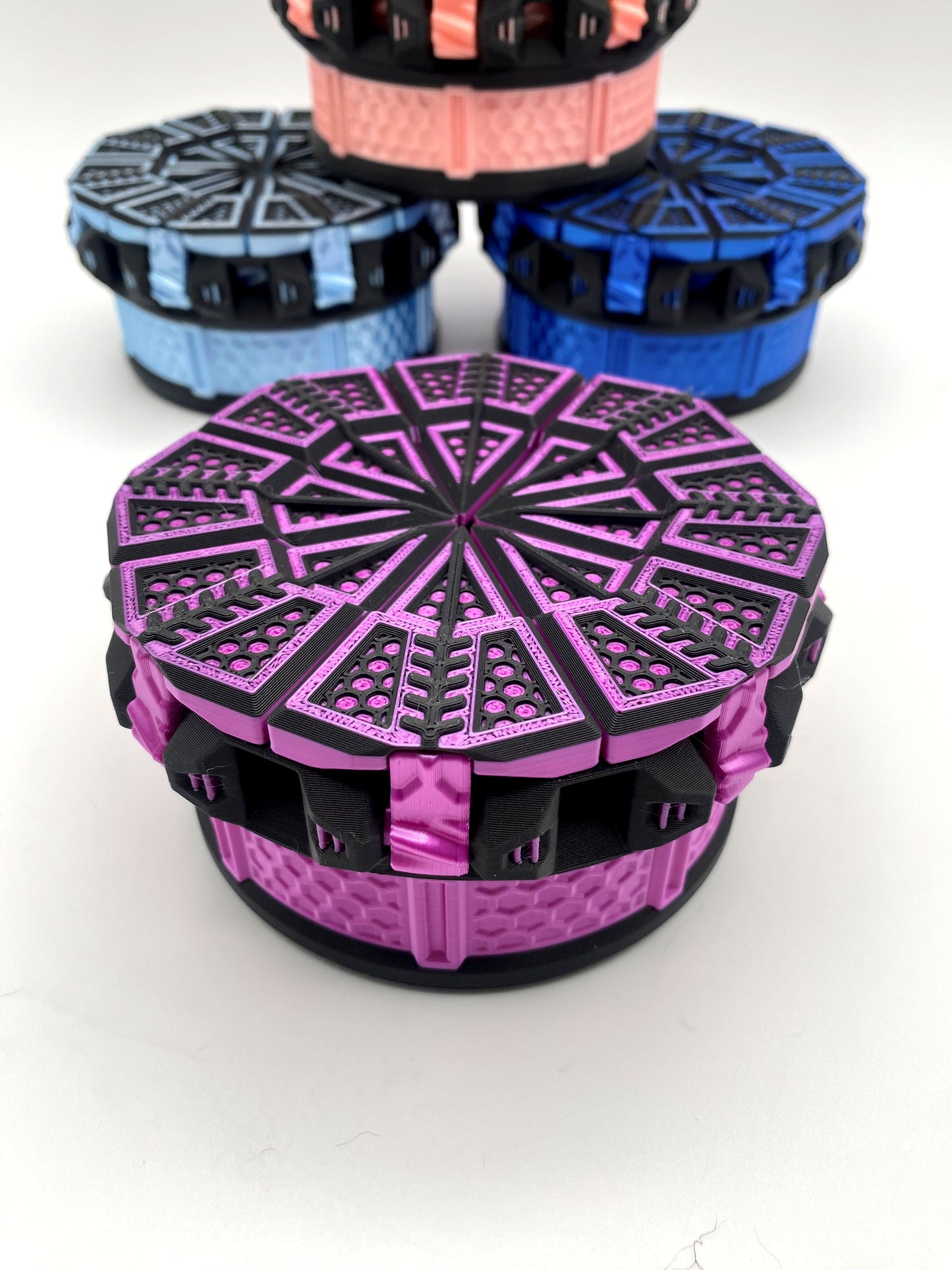 Tilting Doors Dice Set Box: 3D Printed 7-Dice Holder