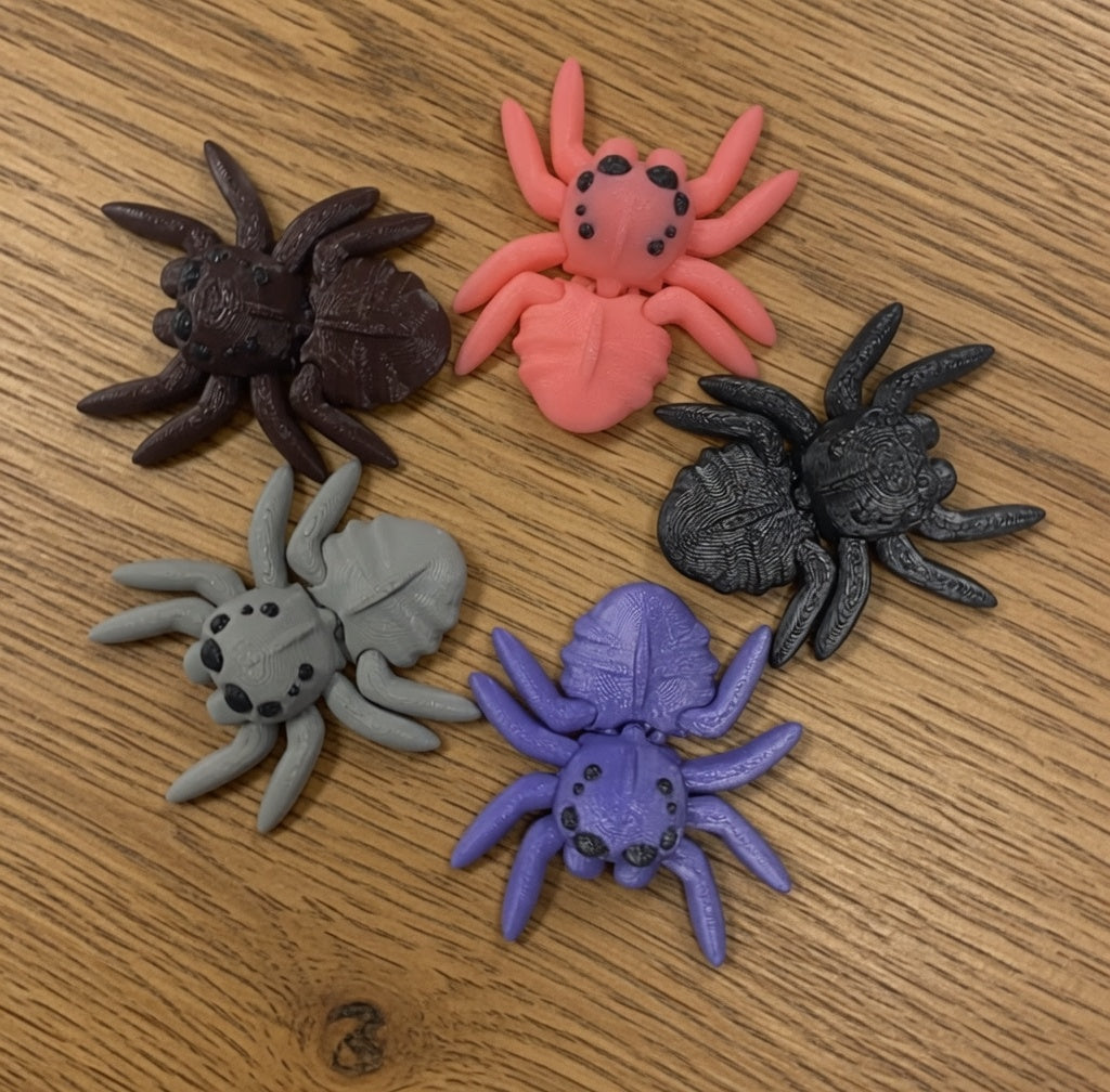 🕷️Articulated Fidget Spider | Tiny Moving 3D Printed Spider Toy - Spooky Cute Halloween Decor & Prank (Black, Brown, Gray, Light Purple, Pink)
