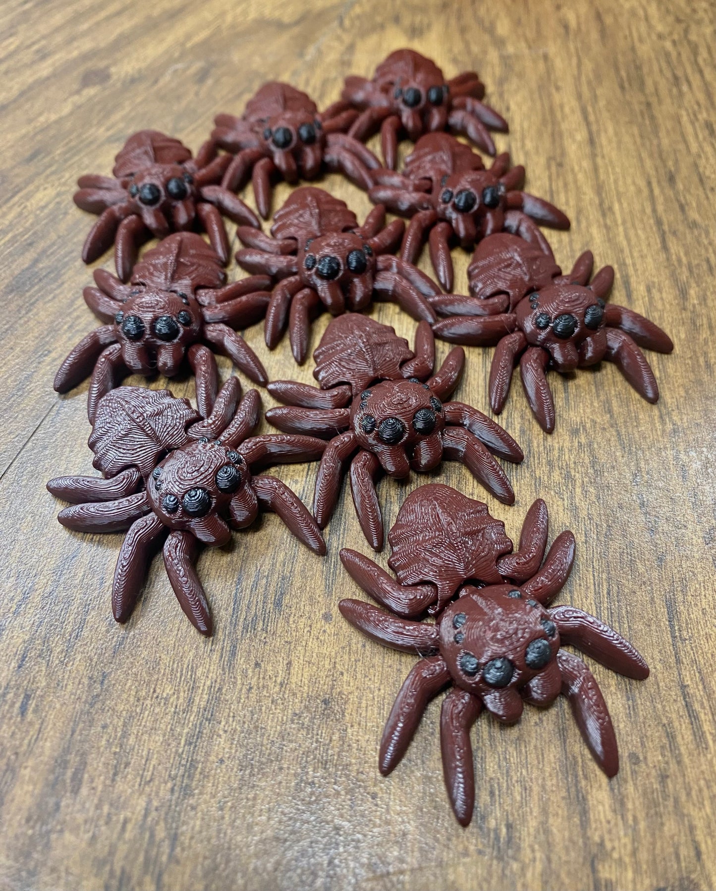 🕷️Articulated Fidget Spider | Tiny Moving 3D Printed Spider Toy - Spooky Cute Halloween Decor & Prank (Black, Brown, Gray, Light Purple, Pink)