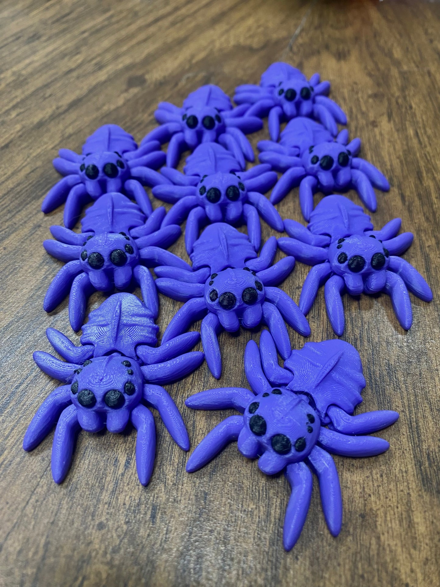 🕷️Articulated Fidget Spider | Tiny Moving 3D Printed Spider Toy - Spooky Cute Halloween Decor & Prank (Black, Brown, Gray, Light Purple, Pink)
