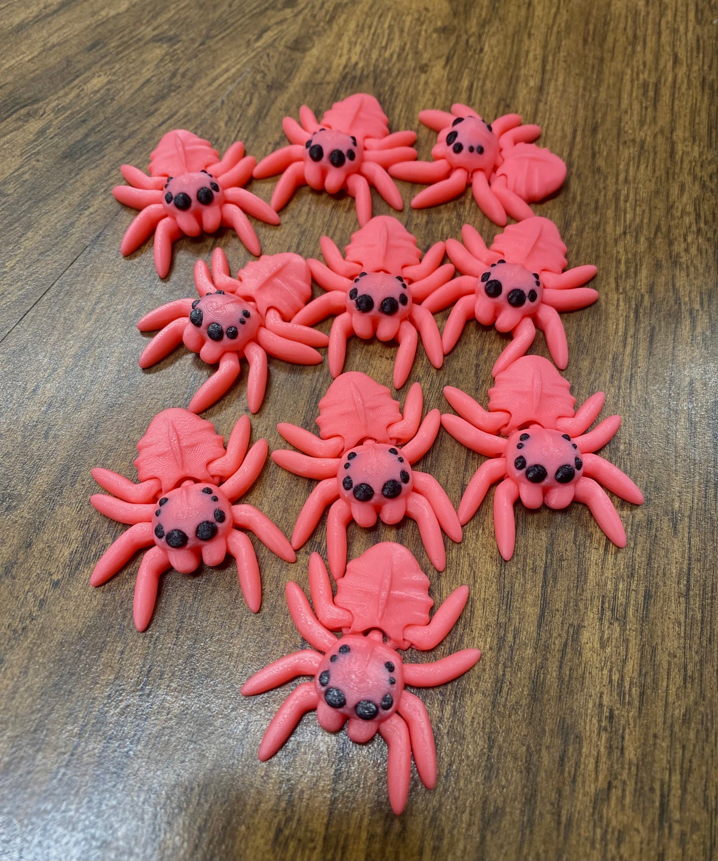 🕷️Articulated Fidget Spider | Tiny Moving 3D Printed Spider Toy - Spooky Cute Halloween Decor & Prank (Black, Brown, Gray, Light Purple, Pink)