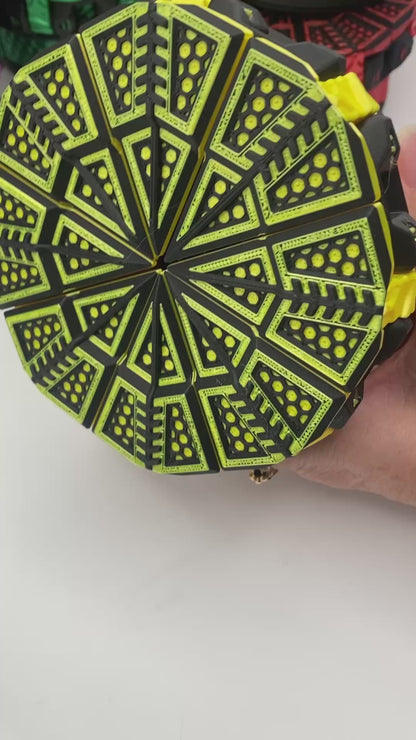 Mechanical Tilting Doors Dice Box | 3D Printed 7-Dice Dramatic Vault